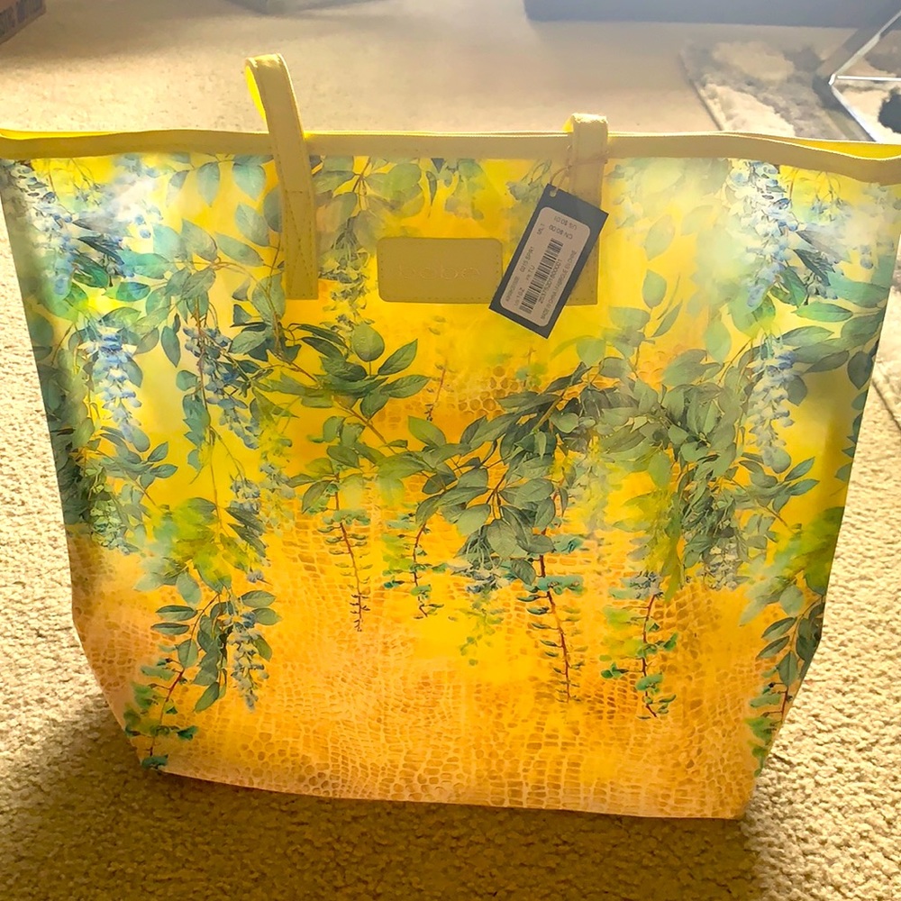 Bebe tote
